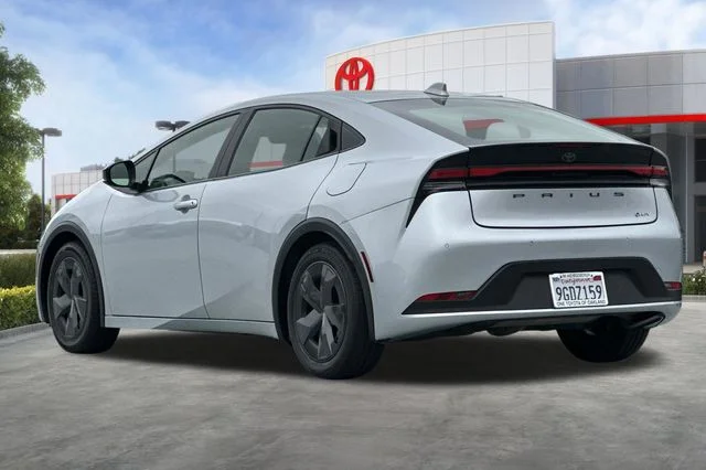 Used 2023  Toyota LE image 6