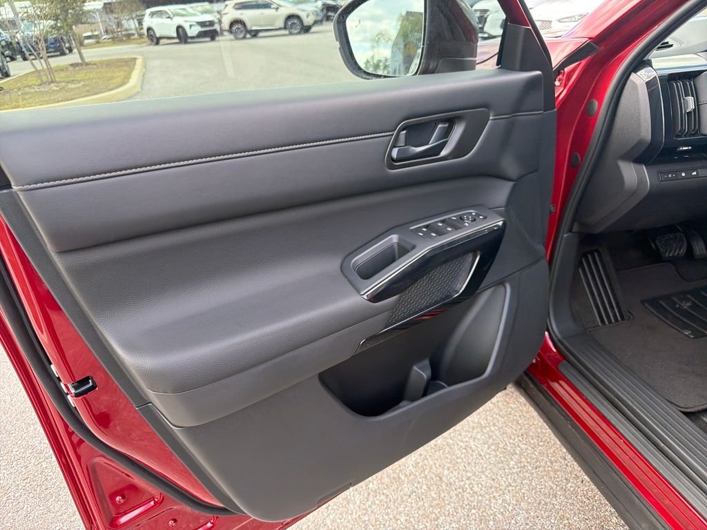 New 2026 Nissan Pathfinder SV 4D Sport Utility