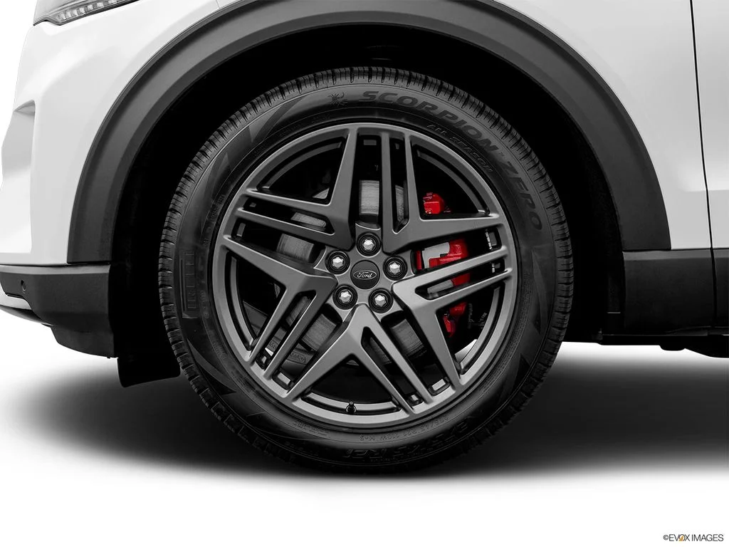 New 2026 Space White Metallic Ford Active image 6