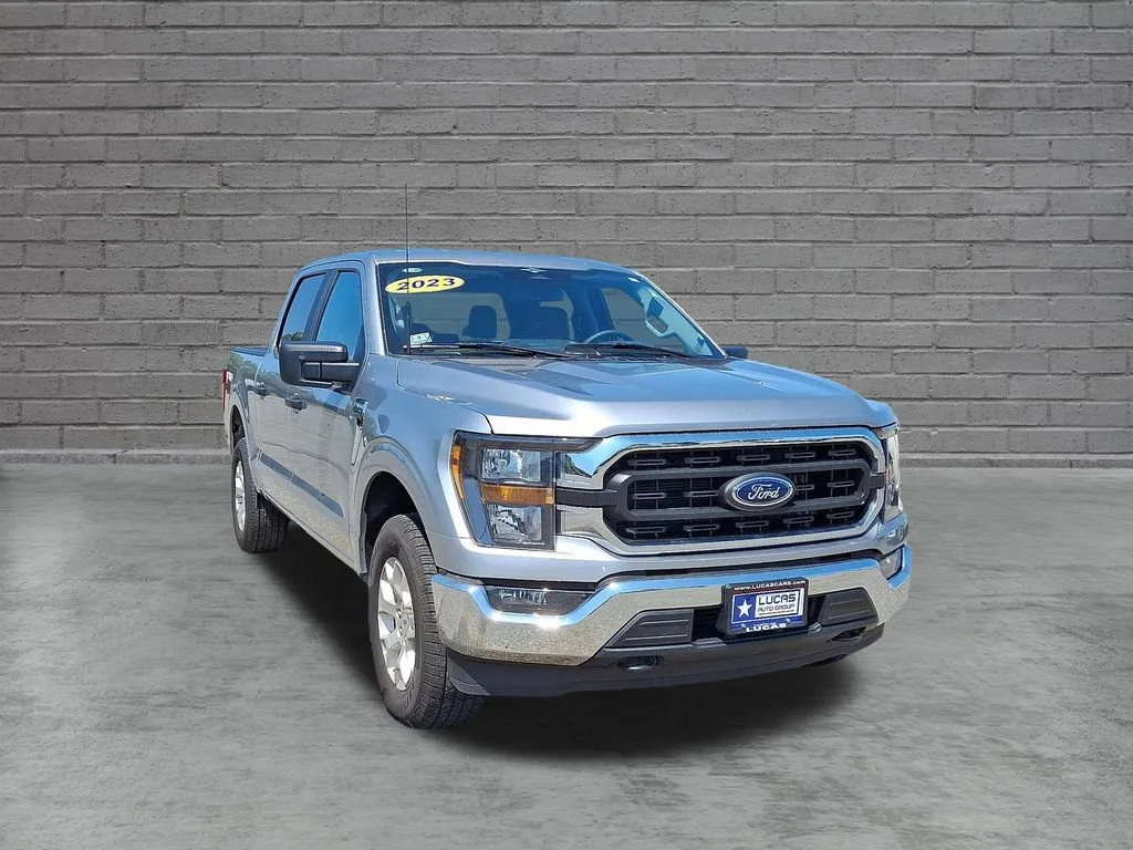 Used 2023 Silver Ford XLT image 2