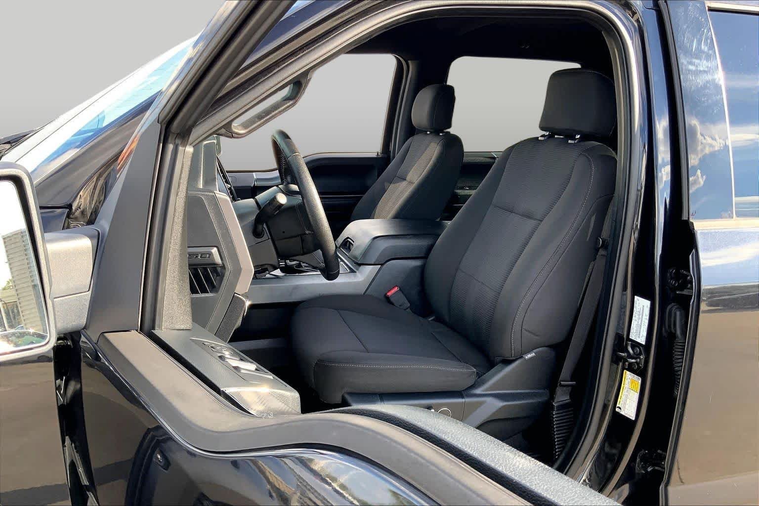 Used 2015 Tuxedo Black Metallic Ford XLT image 7
