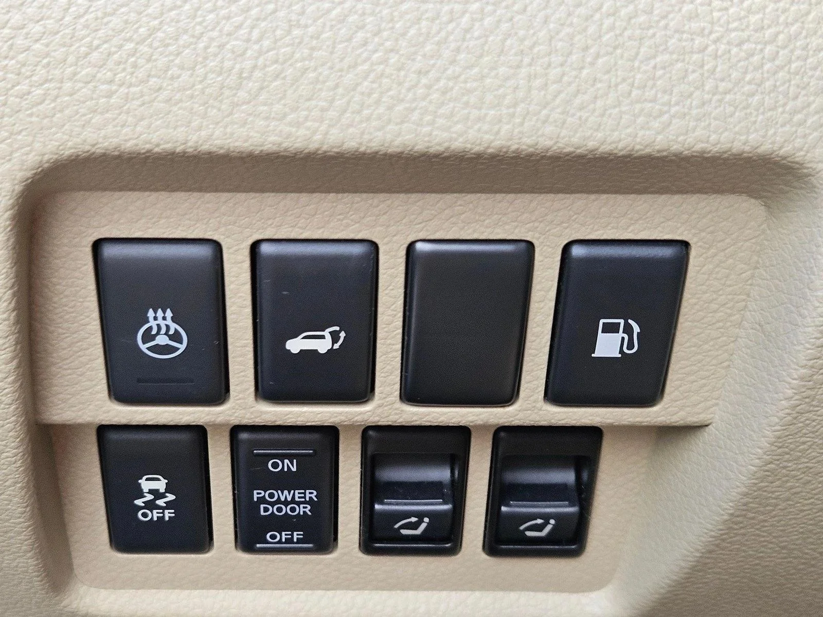 Used 2011 Glacier Pearl Nissan LE image 9