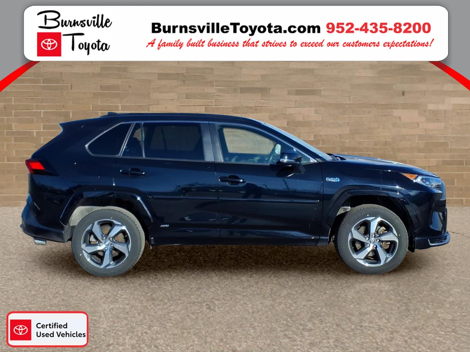 Certified 2021 Toyota RAV4 SE with VIN JTMAB3FV1MD029394 for sale in Burnsville, Minnesota