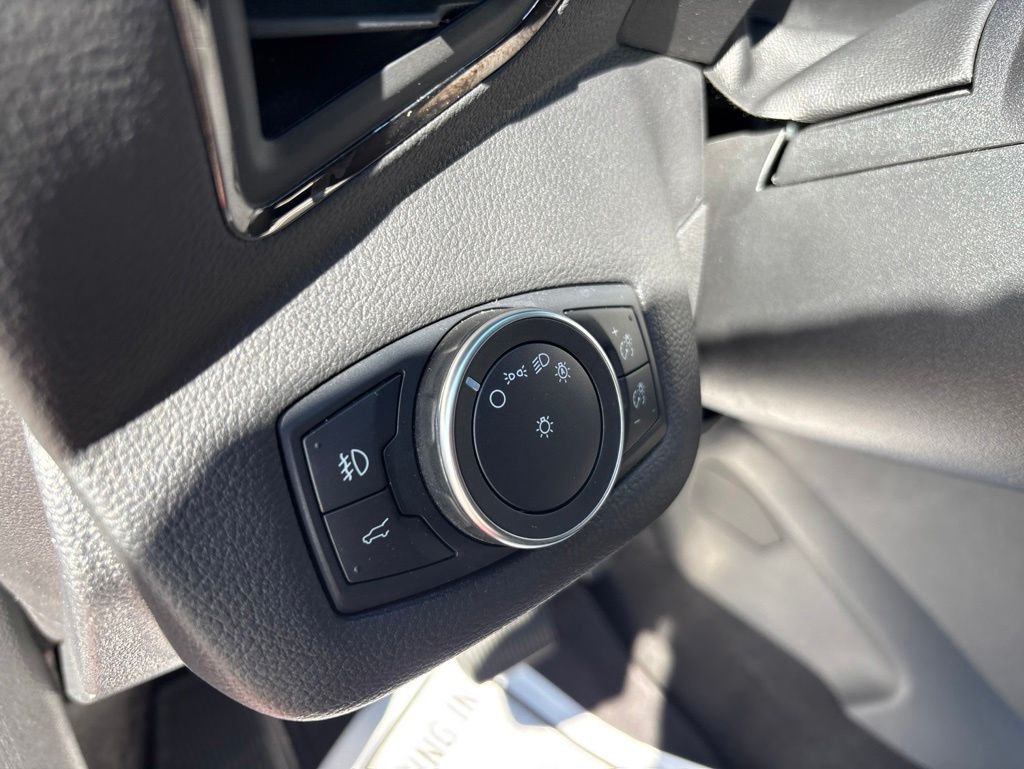 Used 2018 Red Ford Titanium image 22