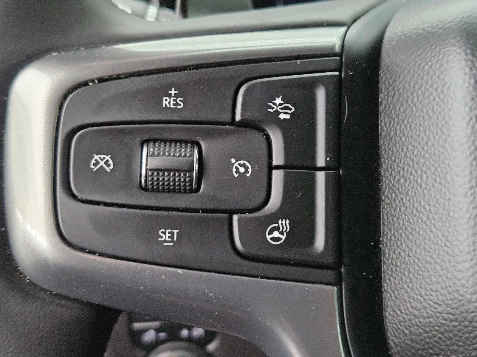 Used 2025 Cypress Gray Chevrolet LTZ image 17