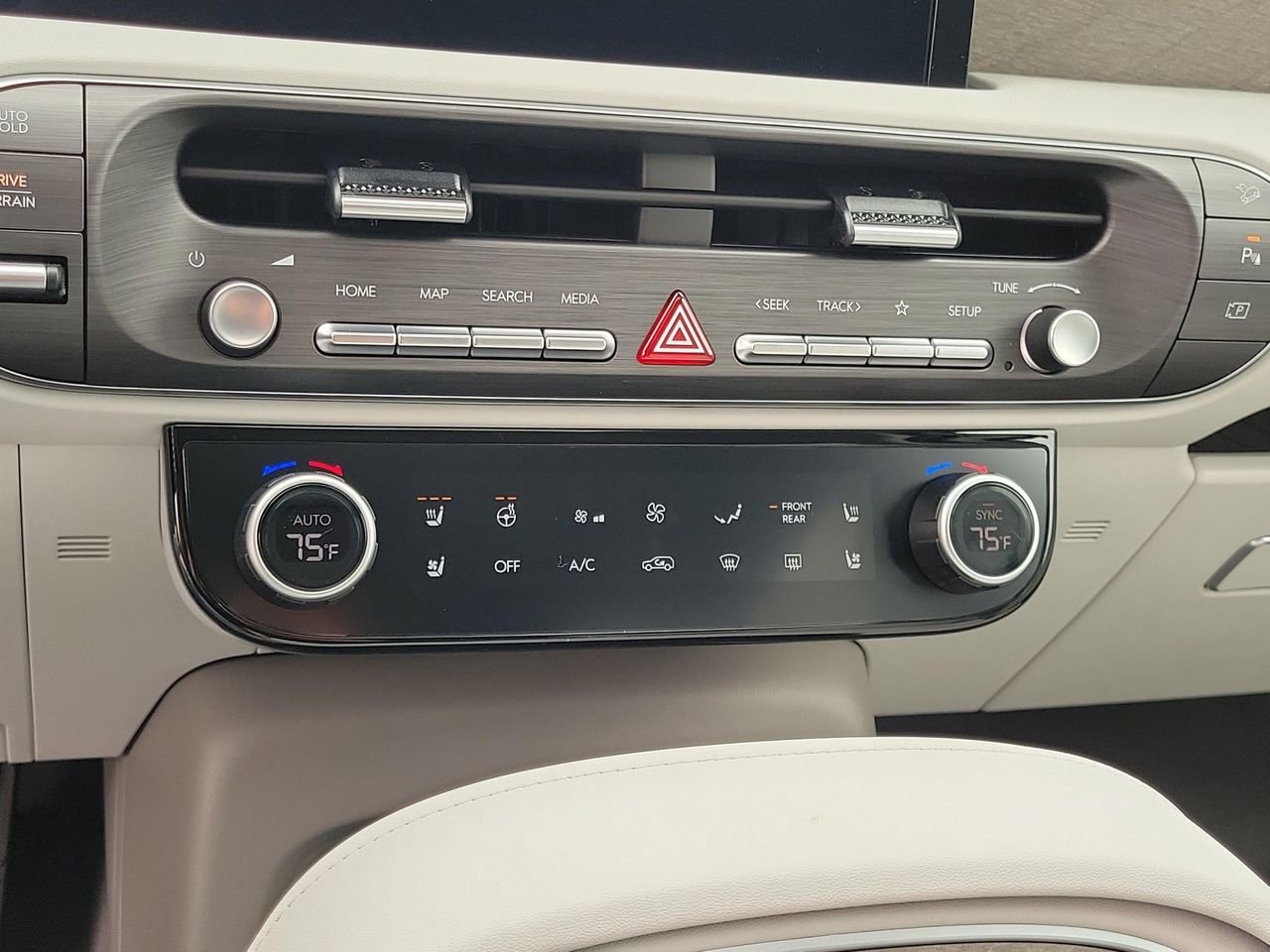 New 2026 Creamy White Pearl Hyundai Limited AWD image 27