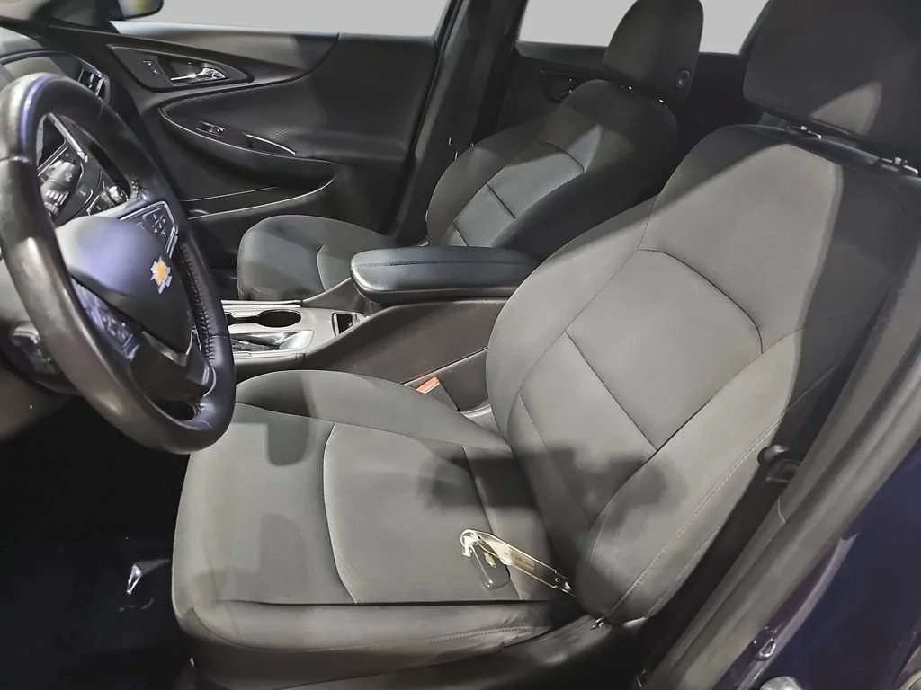 Used 2017 BLUE VELVET METALLIC Chevrolet LT image 18
