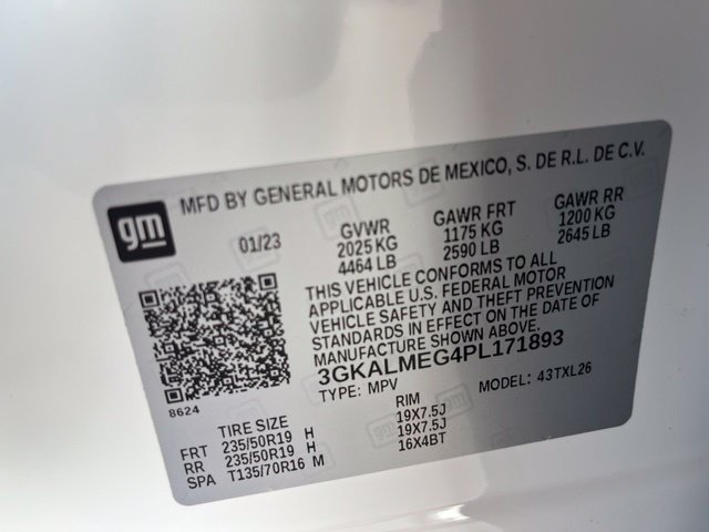 Used 2023 SUMMIT WHITE GMC SLE image 14
