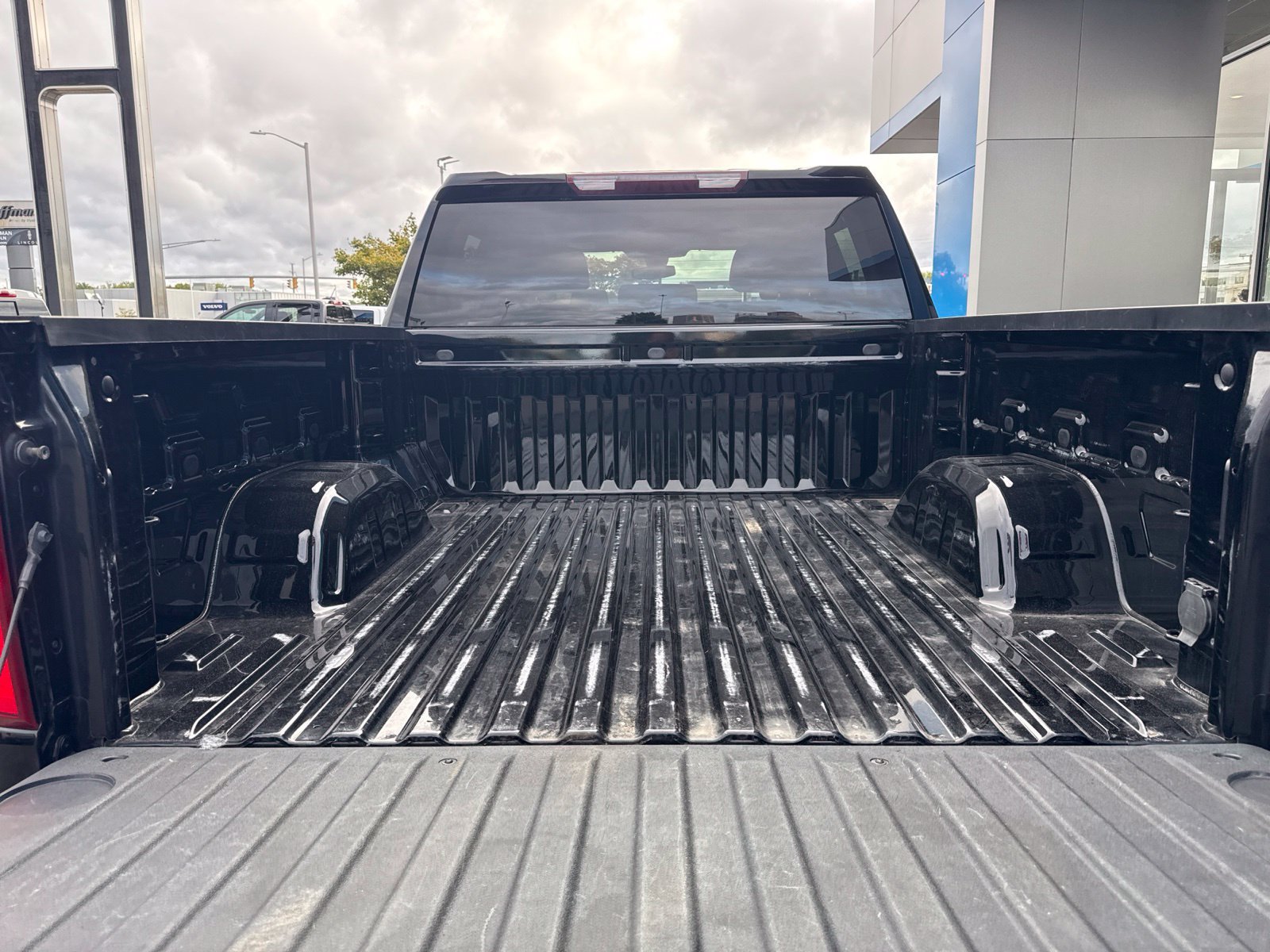 Used 2021 BLACK Chevrolet Custom image 11