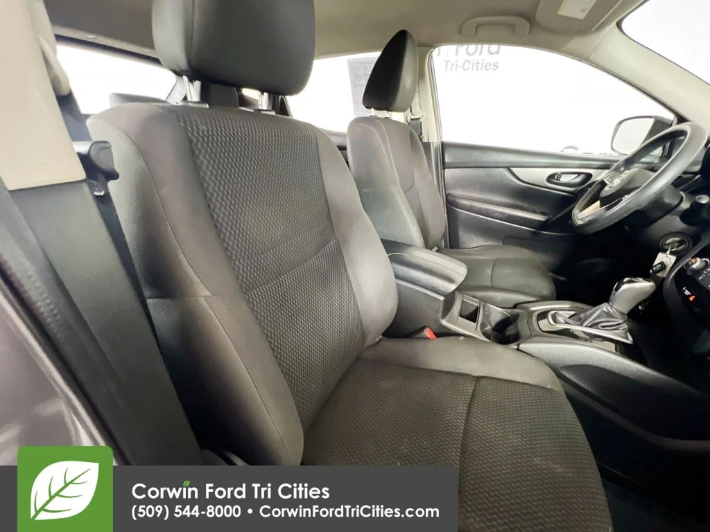 Used 2019 Brilliant Silver Metallic Nissan S image 17