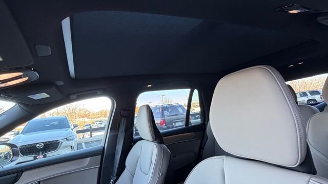 2026 Volvo XC90 Plus - Photo 15