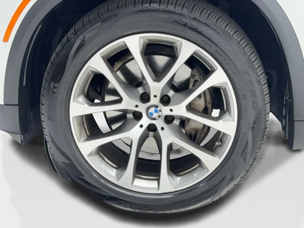 Used 2024 White BMW sDrive40i X LINE,NAV,CAM,PANO,CLMT STS,HEADS UP image 57