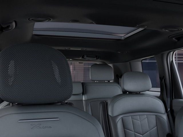 New 2027 White Kia X-Line SX image 17