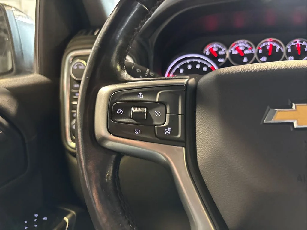 Used 2020 Shadow Gray Metallic Chevrolet LT image 36
