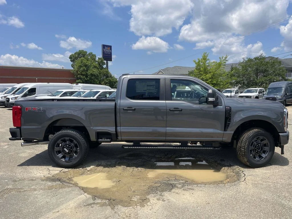 New 2026 Gray Ford XL image 2