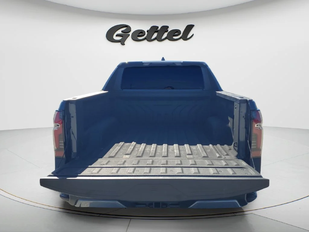 Used 2026 Blue Smoke Metallic Chevrolet LT - Standard Range image 18