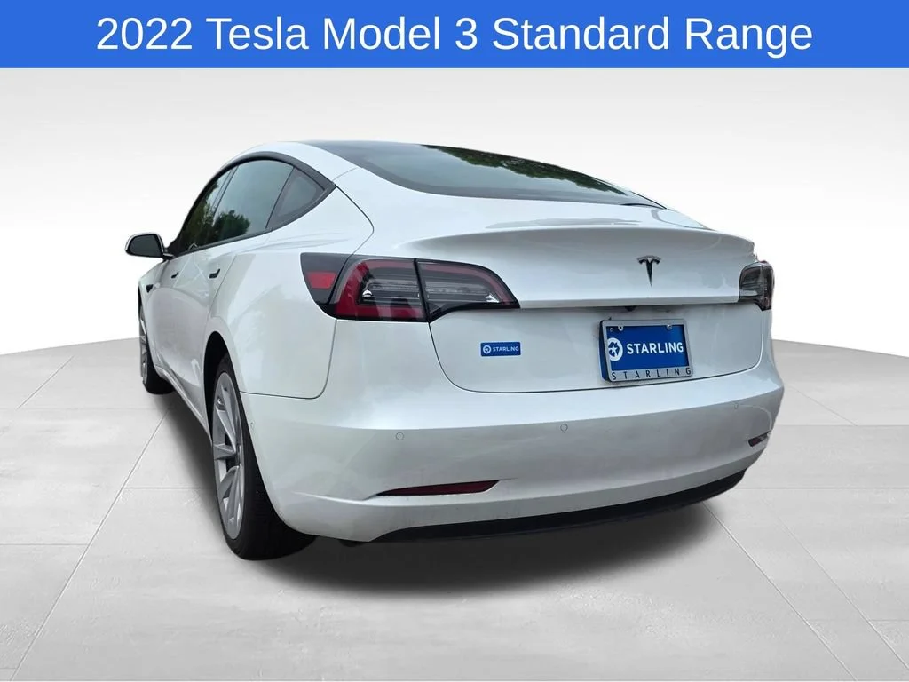 Used 2022  Tesla RWD image 7