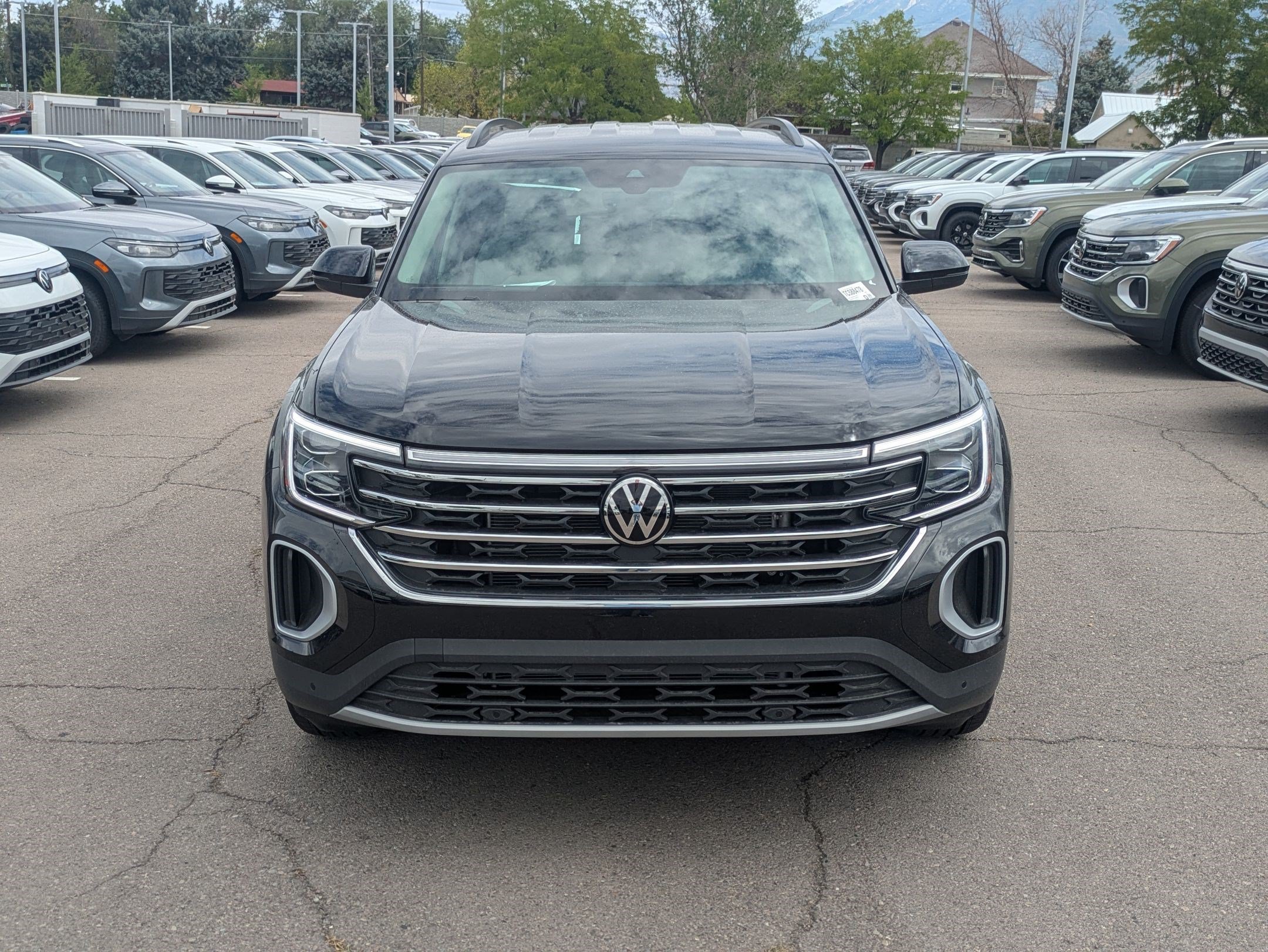 New 2026 Deep Black Pearl Volkswagen 2.0T SE w/Technology image 9