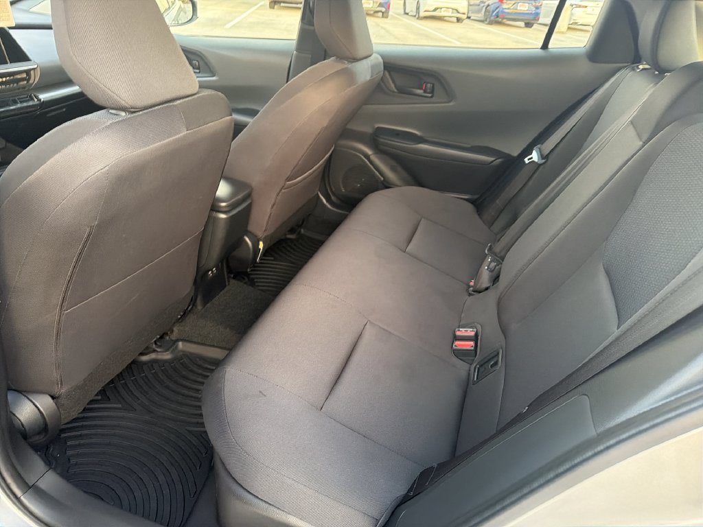 Used 2025  Toyota LE image 27