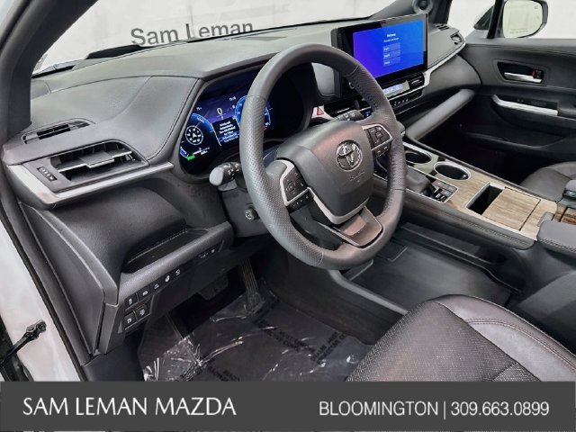 Used 2025 Beige Toyota Platinum image 14