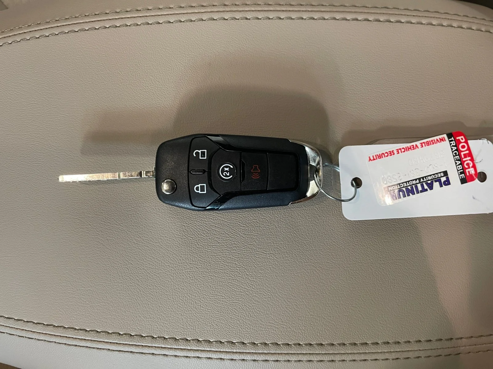 New 2026 Oxford White Ford XLT image 25