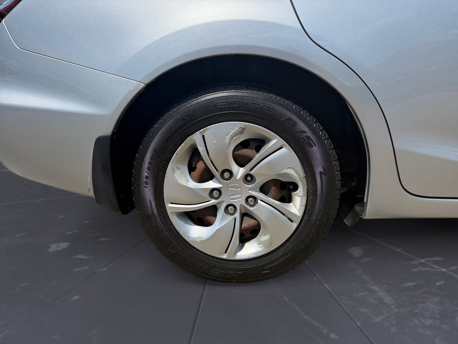 Used 2015 Silver Honda LX image 40