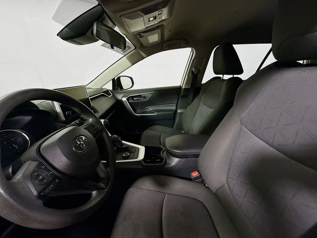 Used 2025 Silver Sky Metallic Toyota Hybrid XLE image 19