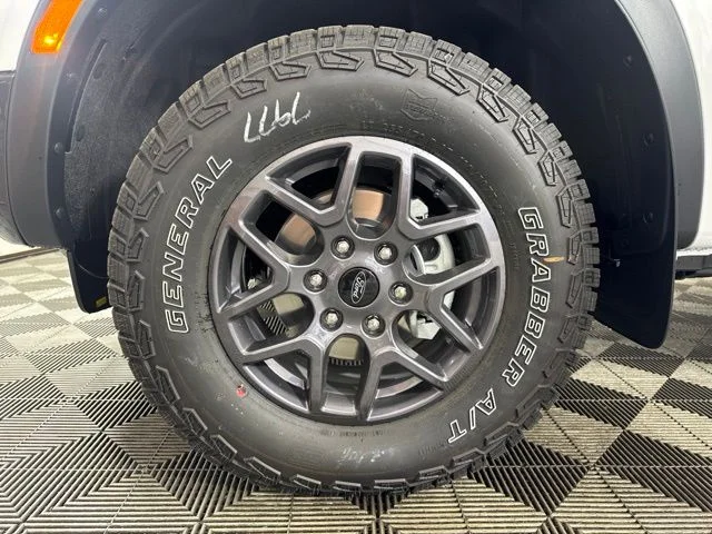 New 2026 Oxford White Ford XLT image 9