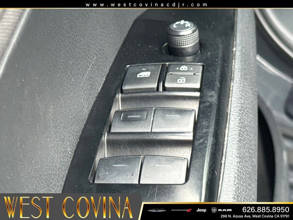 Used 2025  Toyota LE image 20