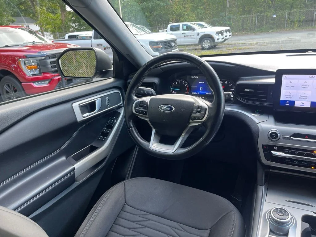Used 2021 Blue Ford XLT image 9