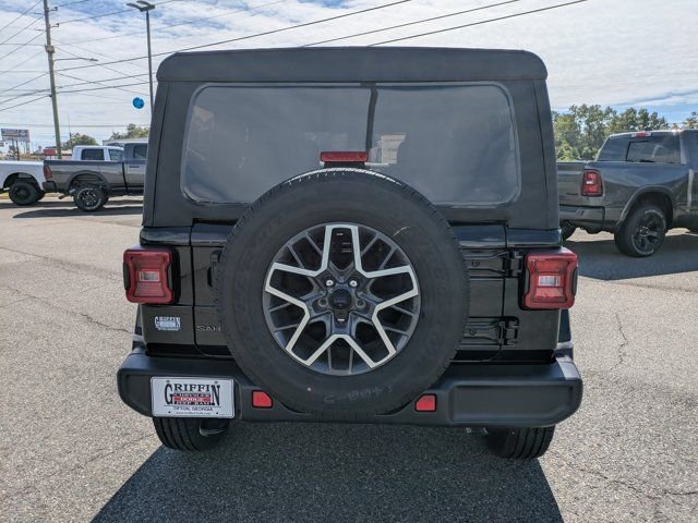 New 2025 Black Clear-Coat Exterior Paint Jeep Sahara image 5