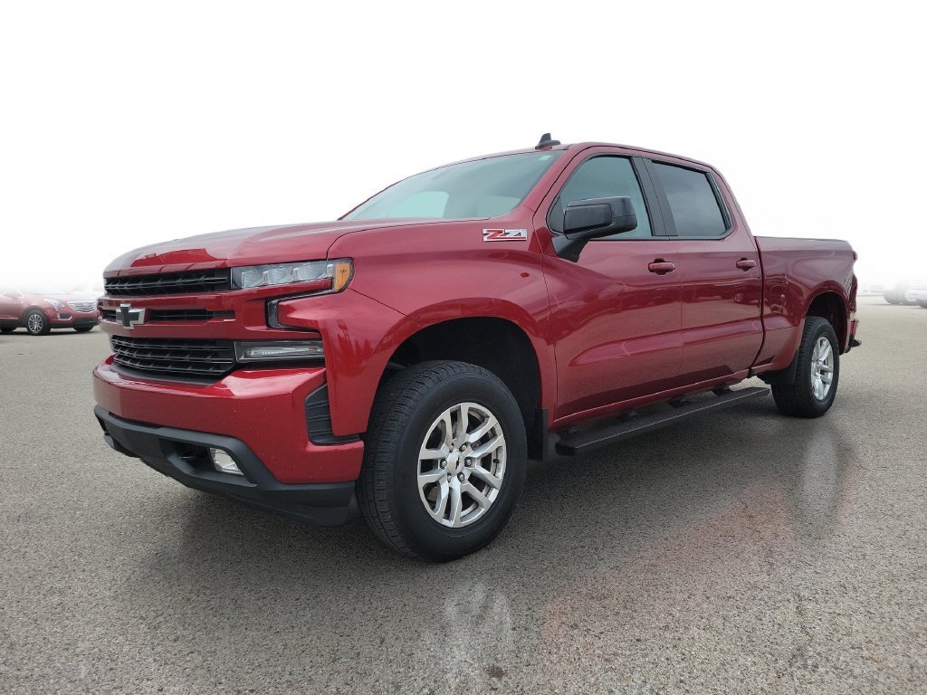 Used 2019 CAJUN RED TINTCOAT Chevrolet RST image 2