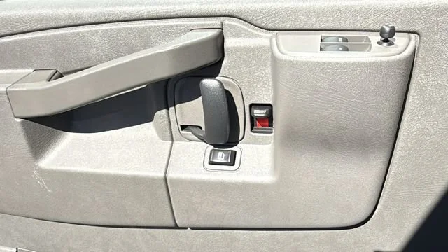 2026 Chevrolet Express Cargo Work Van - Photo 25