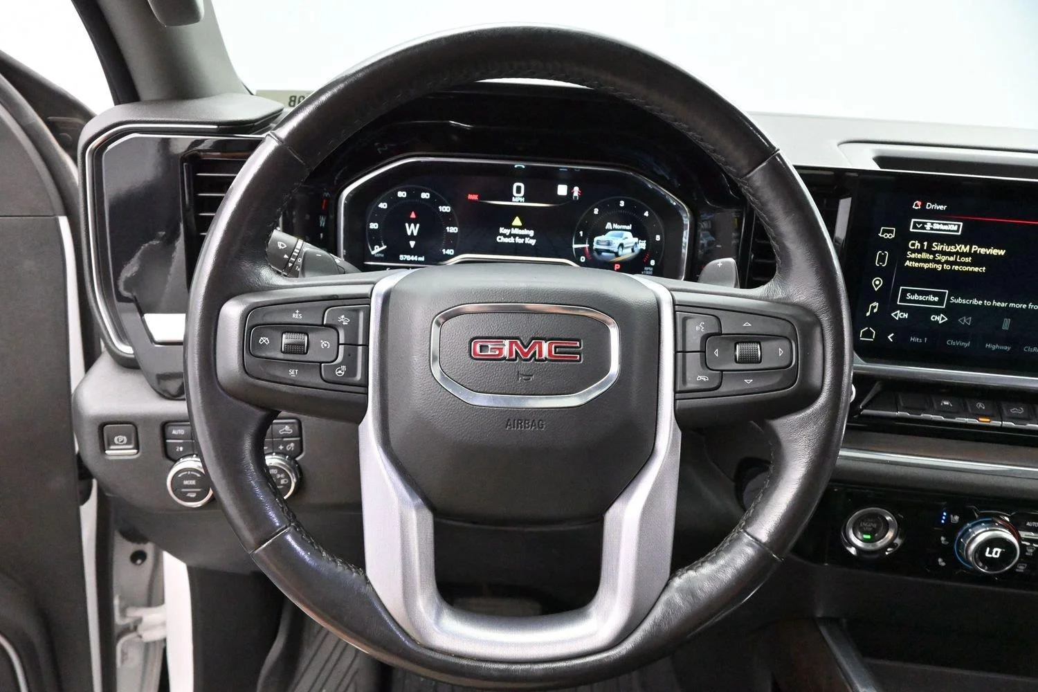 Used 2023 White Frost Tricoat GMC SLT image 15