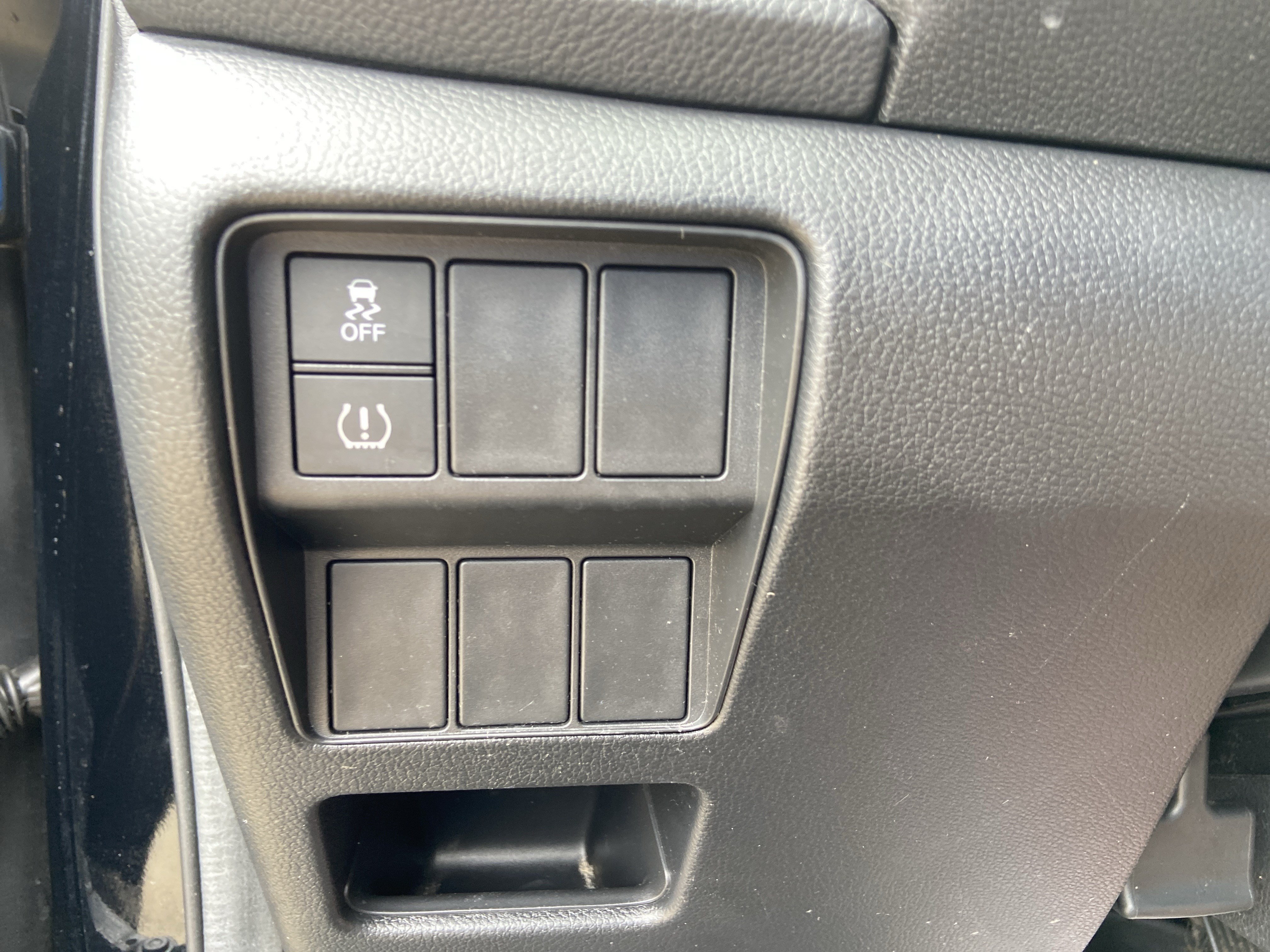 Used 2018 Crystal Black Pearl Honda LX image 33