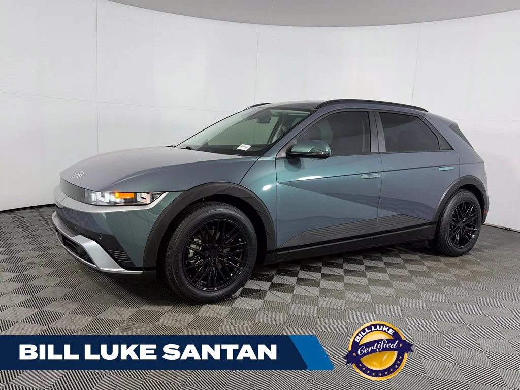 Certified Used 2025 Green Hyundai SEL image 1