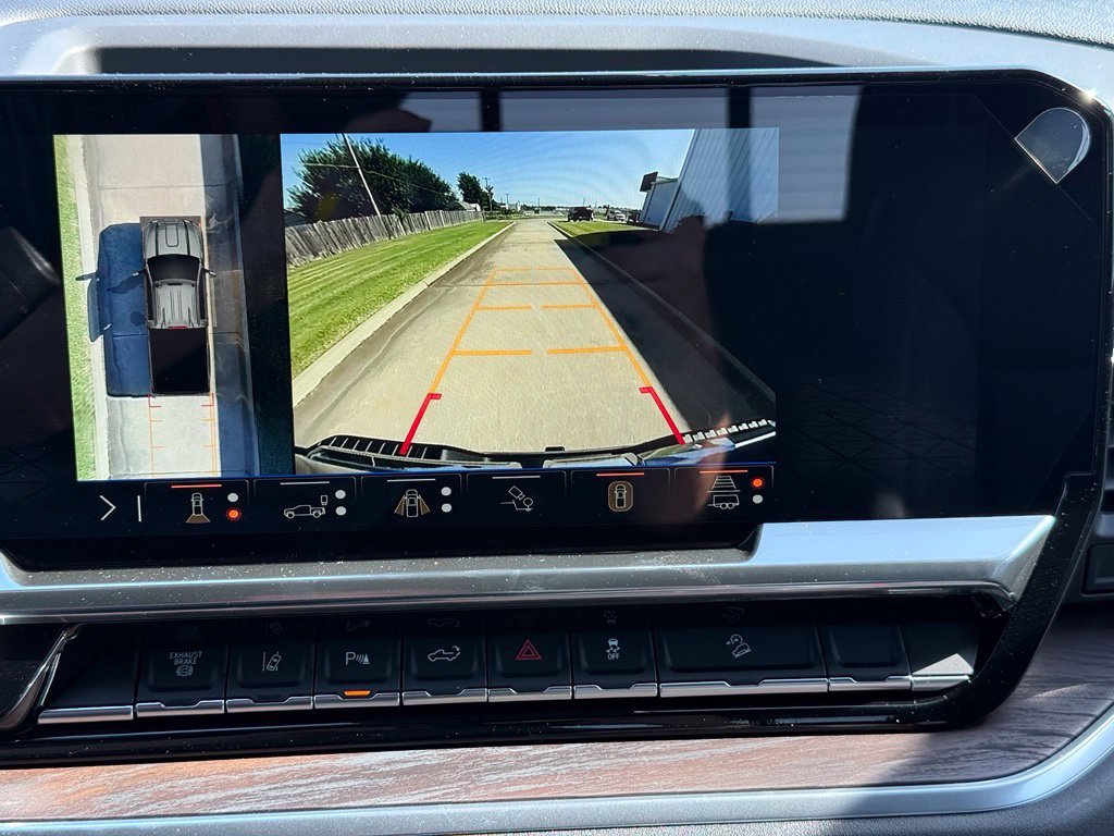 New 2026 Summit White GMC Pro image 22