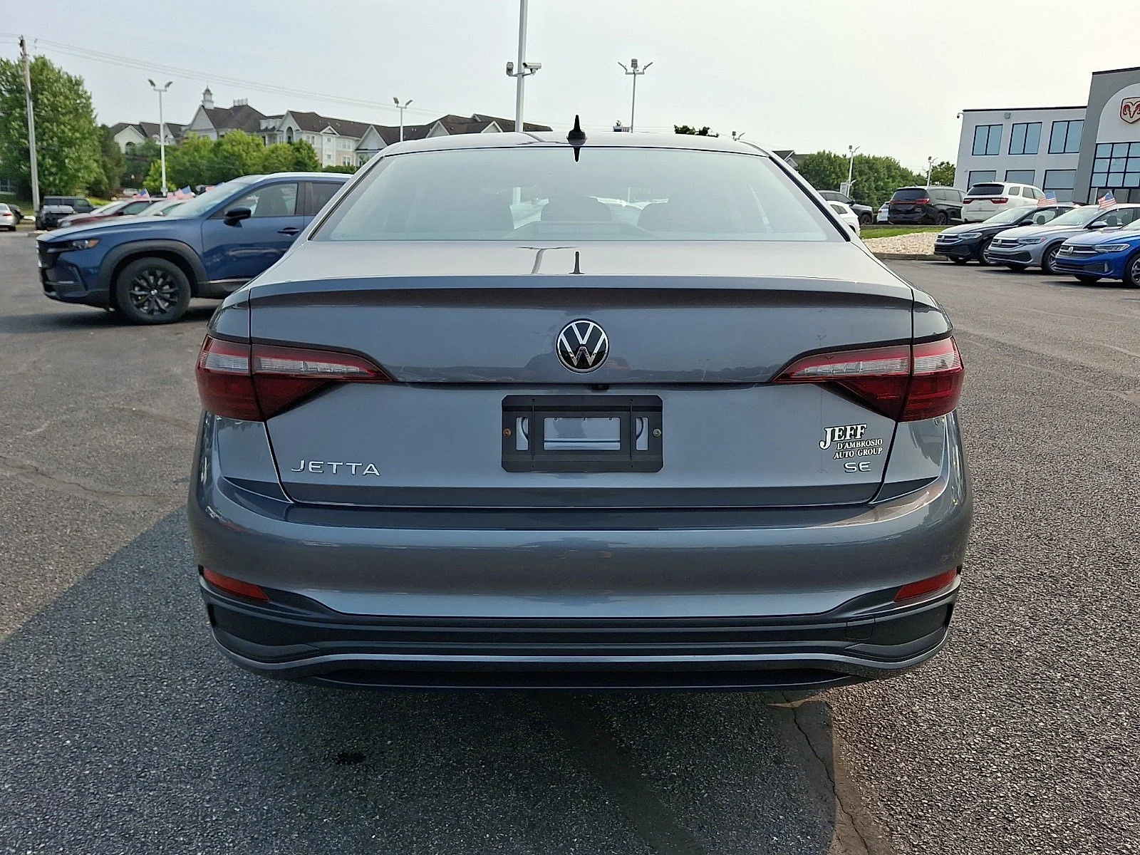 Certified Used 2023 Platinum Gray Metallic   2R2r Volkswagen SE image 6