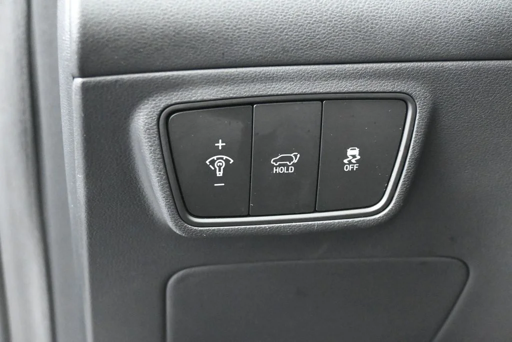 Used 2025 Cypress Gray Chevrolet RST image 15