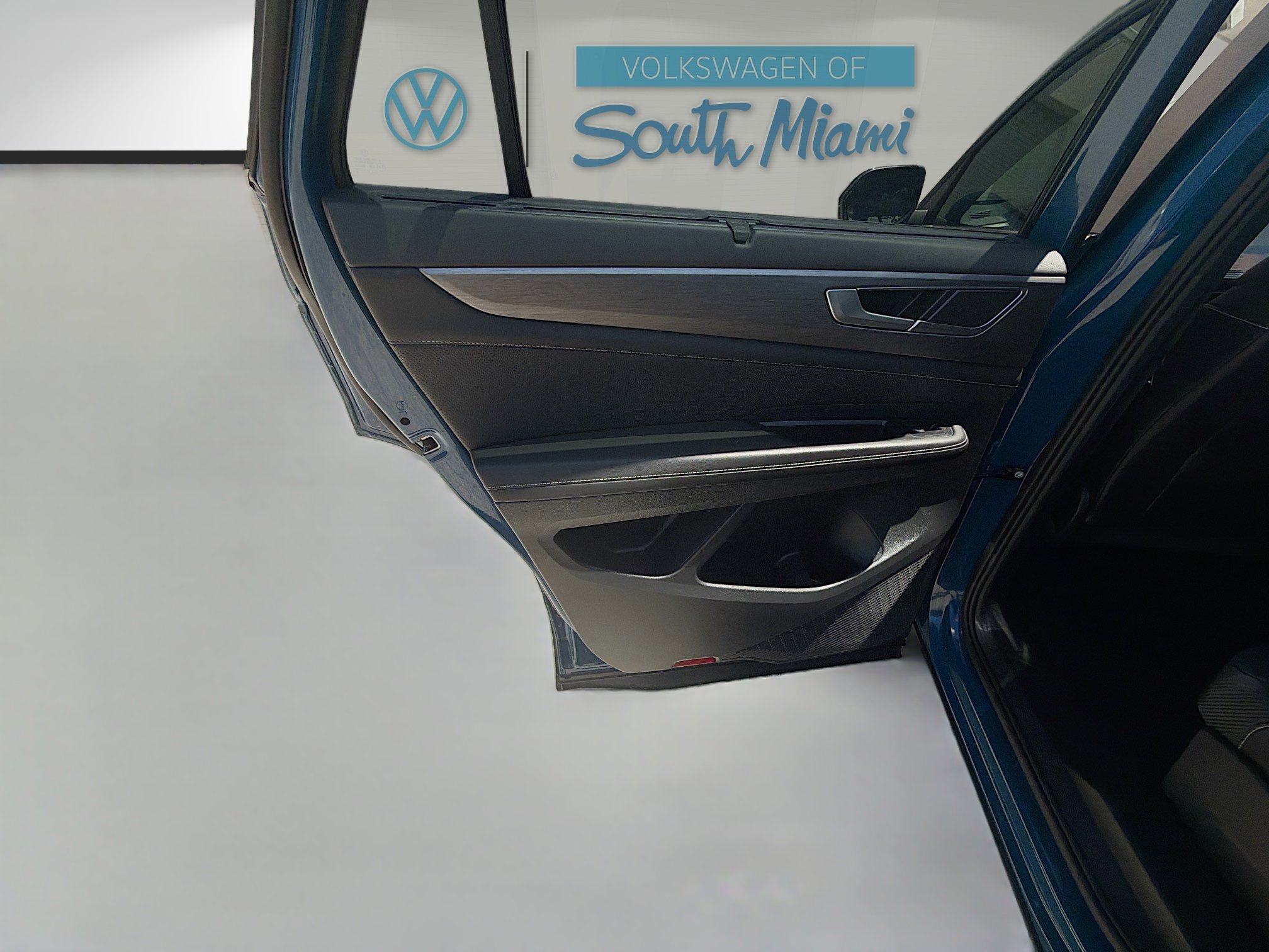 Used 2025 Blue Volkswagen 2.0T SE w/Technology image 25