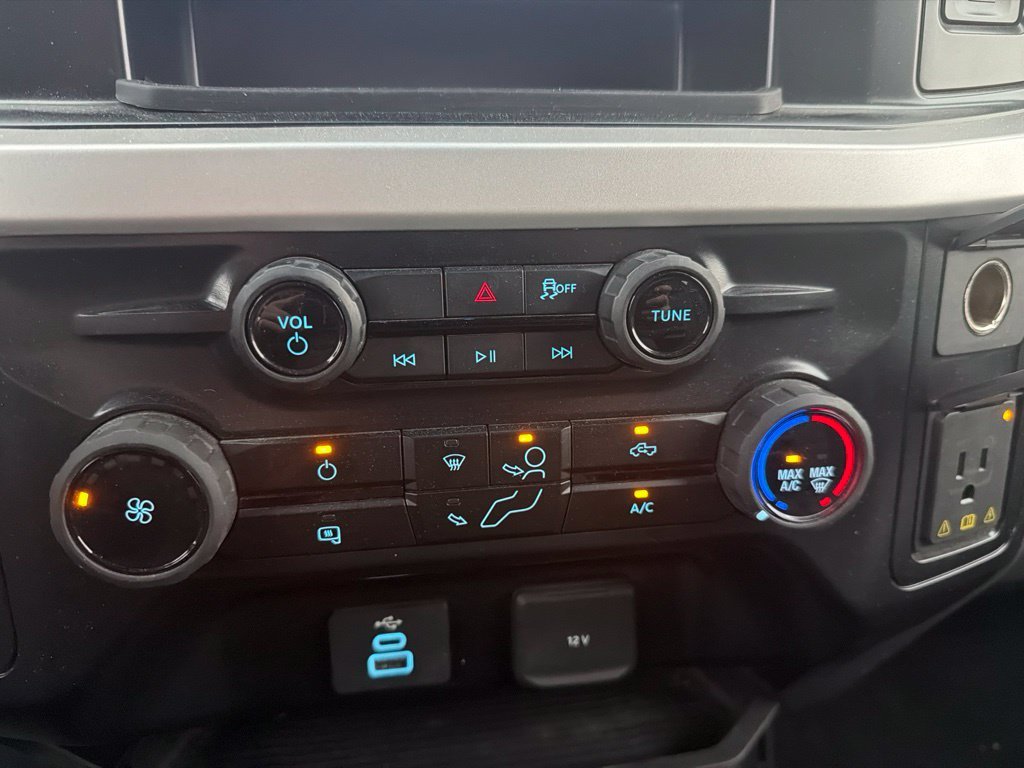 Used 2025 Gray Ford XLT image 21