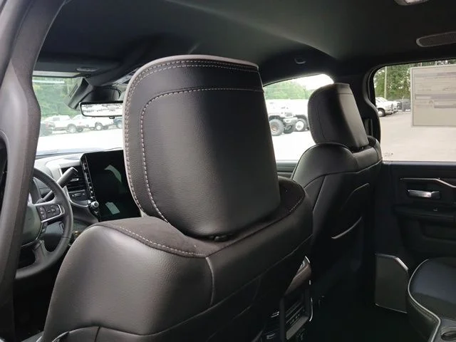 New 2026 Diamond Black Crystal Pearl-Coat Exterior Paint RAM Laramie image 20