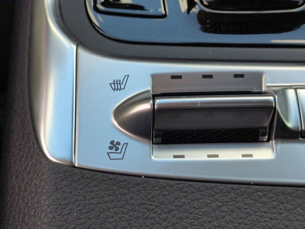 New 2027 Snow White Pearl Kia SX Prestige image 29