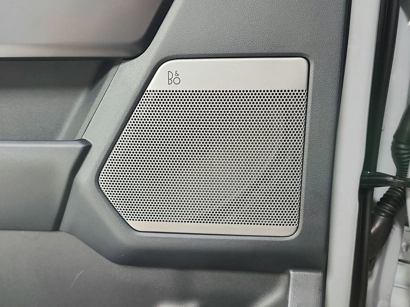 New 2026 White Ford Tremor image 37