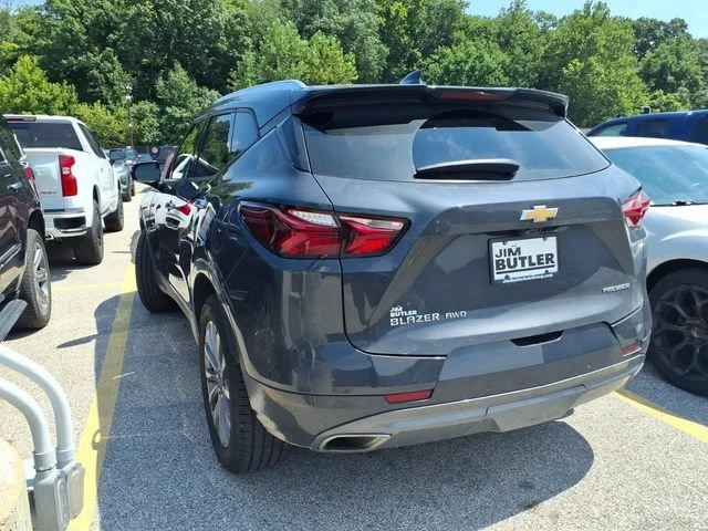 Used 2022 IRON GRAY METALLIC Chevrolet Premier image 2