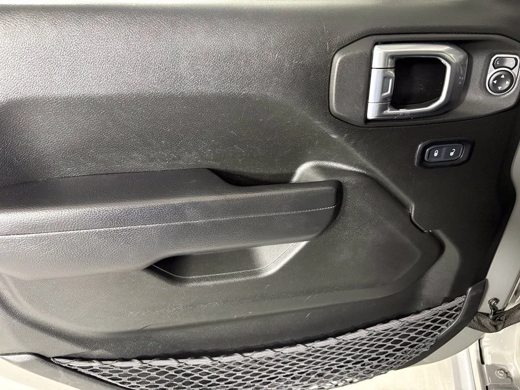 Used 2023 Gray Jeep Rubicon image 14