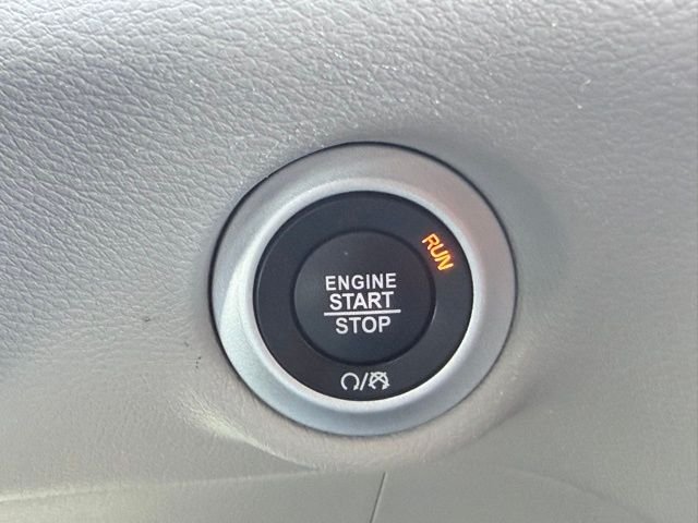 2024 Chrysler Pacifica Touring L - Photo 19