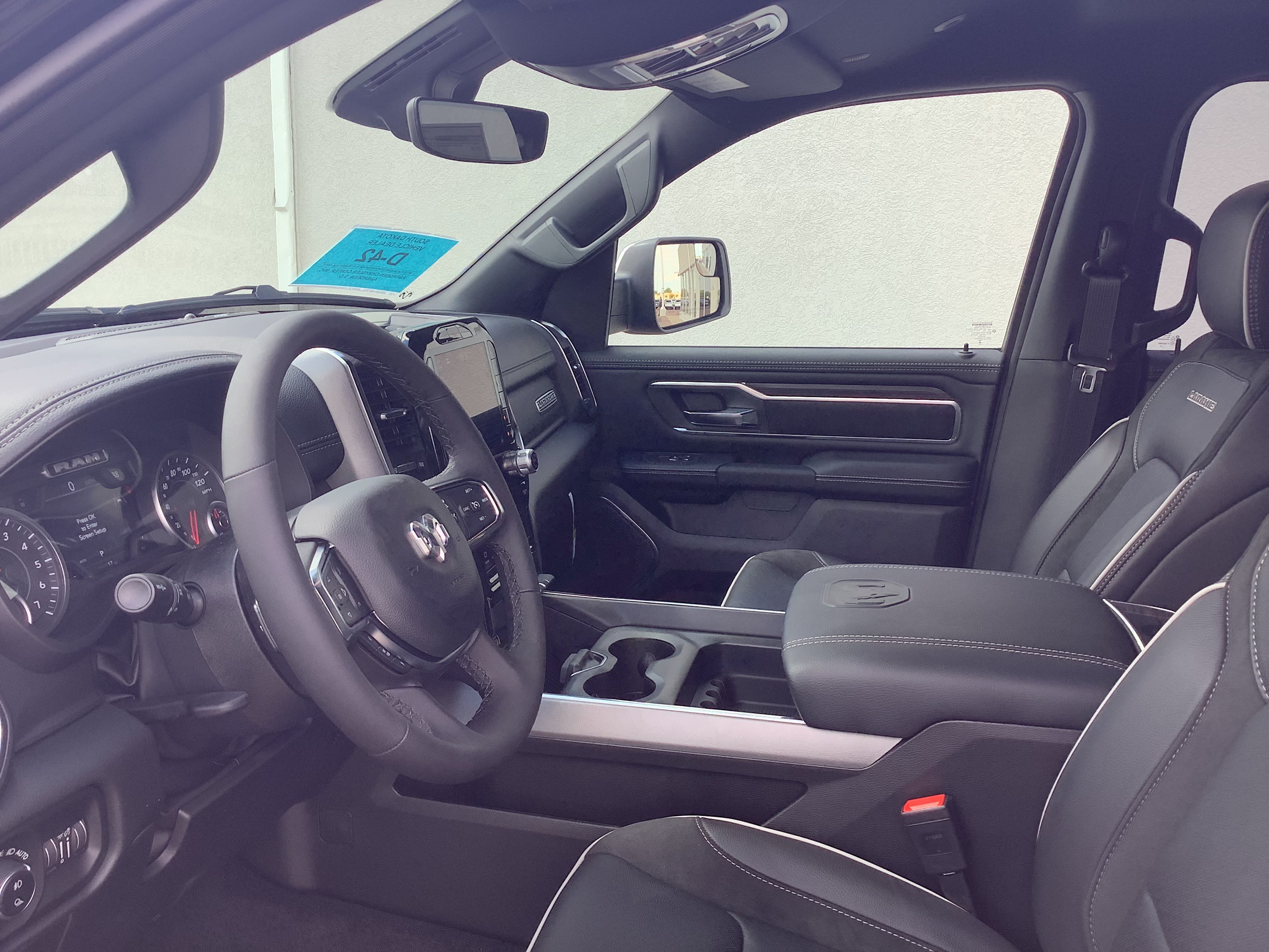 New 2026 Diamond Black Crystal Pearl-Coat Exterior Paint RAM Laramie image 12