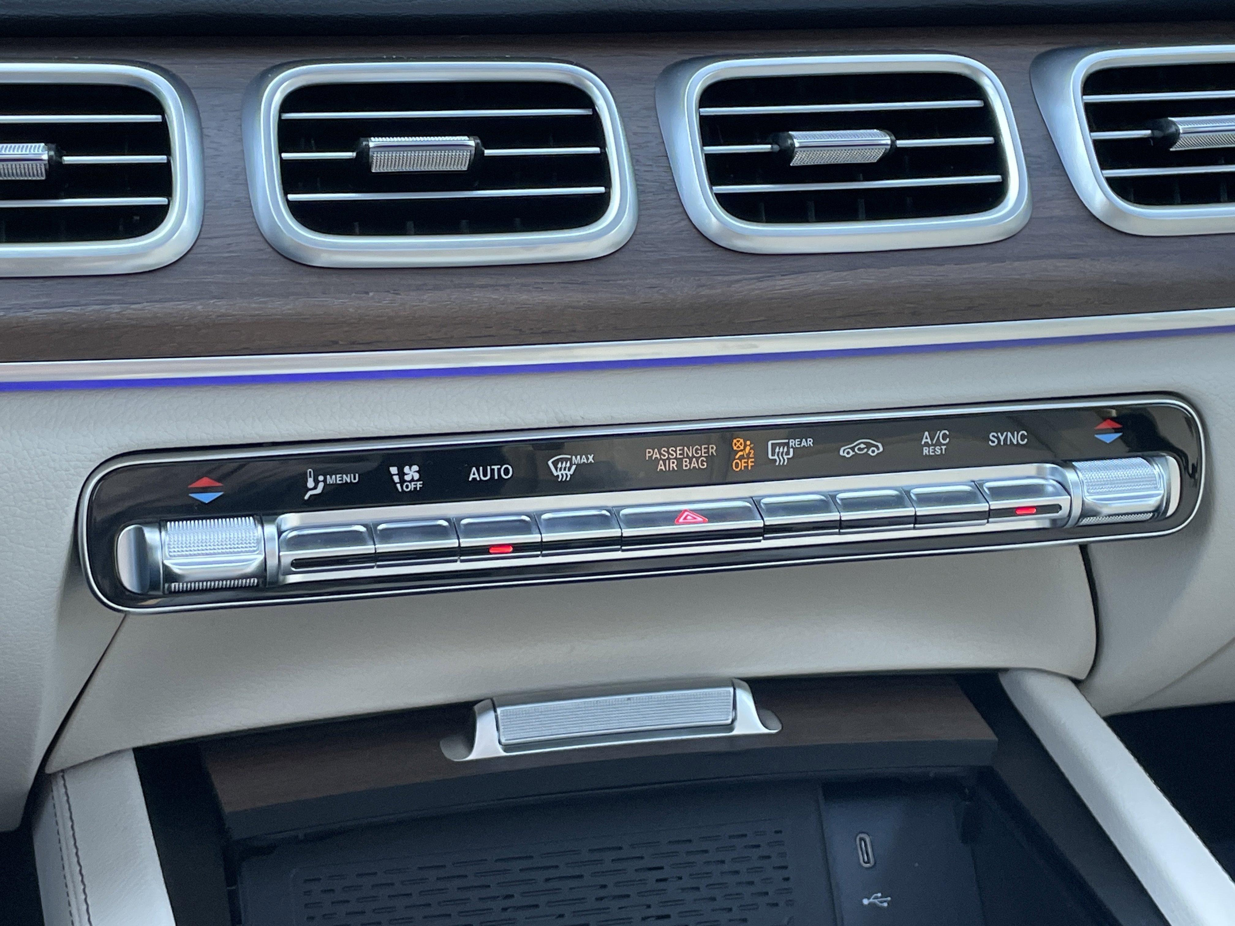 New 2026 MANUFAKTUR Moonlight White Metallic Mercedes-Benz GLE 350 4MATIC® SUV image 29