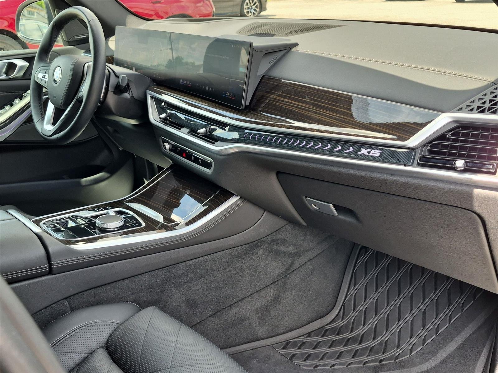 Used 2024 Black Sapphire Metallic BMW xDrive40i image 40